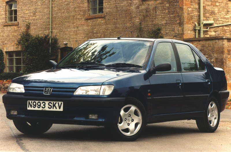 Peugeot 306 1.6 90 KM 1997 sedan skrzynia ręczna napęd