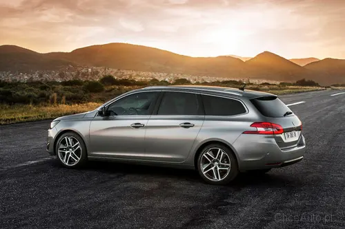 Peugeot 308 1.2 PureTech 130 KM 2016
