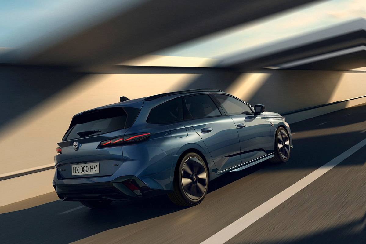 Peugeot 308 SW 54 kWh 156 KM