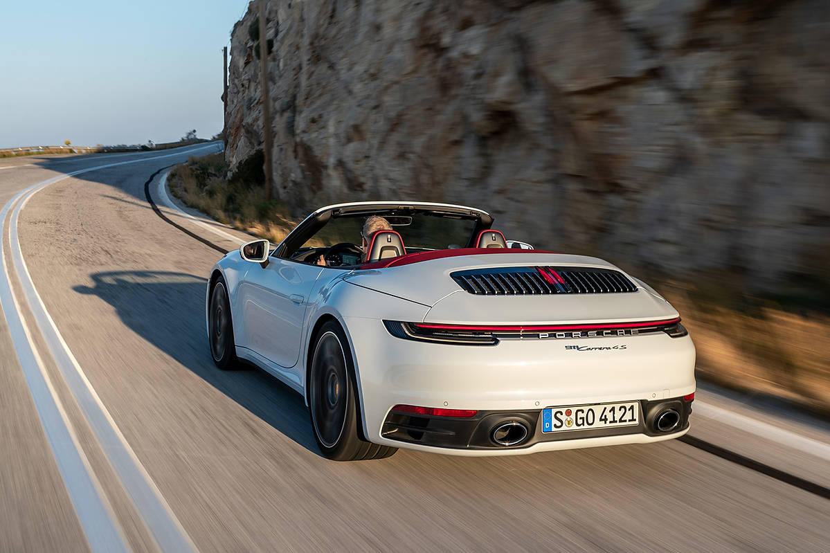 Porsche 911 992 Carrera 4 3.0 385 KM