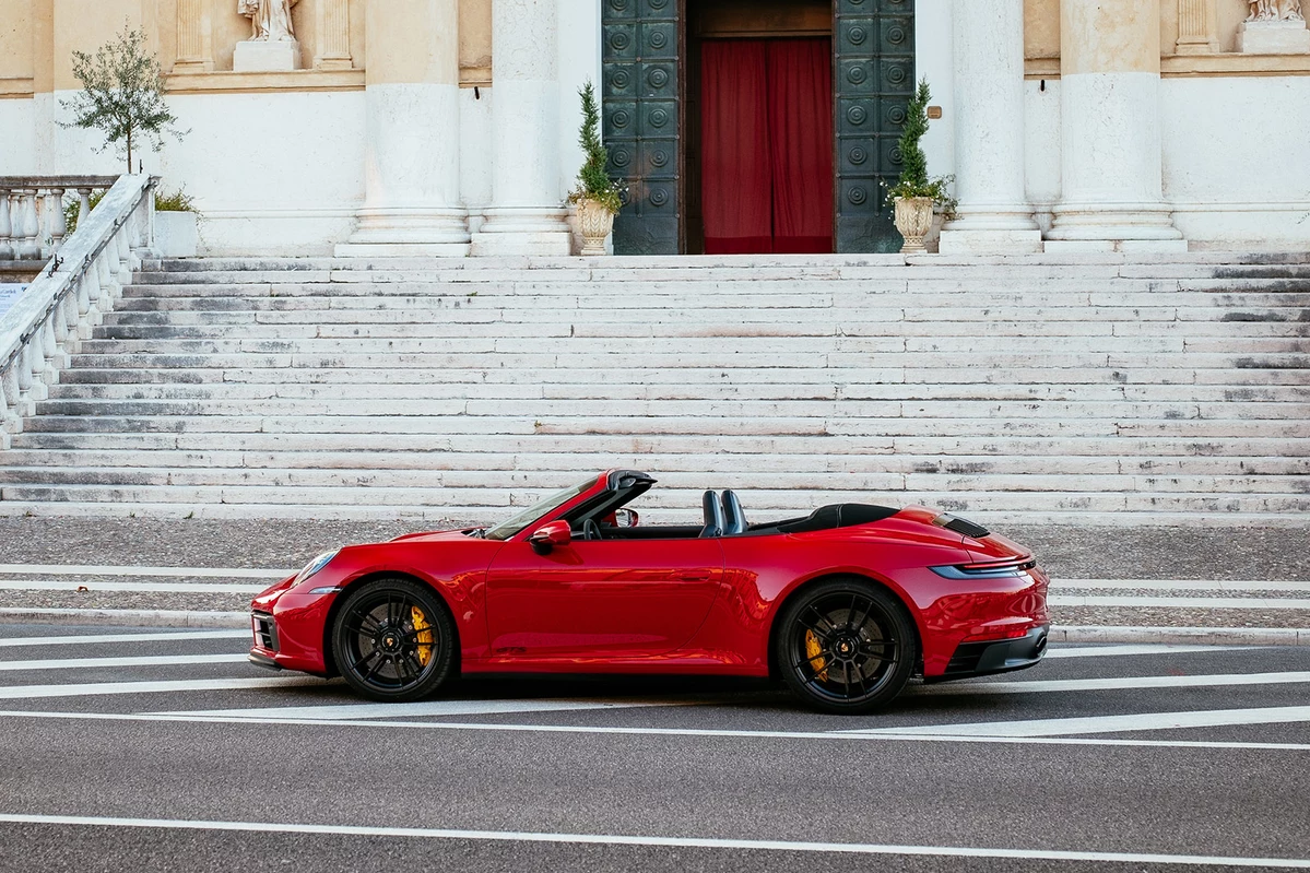 Porsche 911 992 GTS 3.0 480 KM