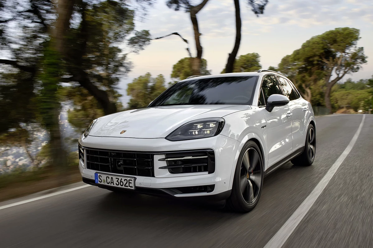 Porsche Cayenne III FL Turbo E-Hybrid 739 KM