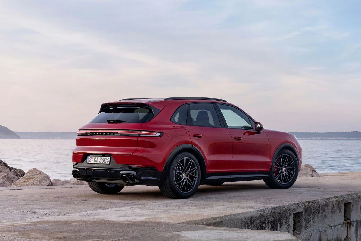 Porsche Cayenne III FL Turbo E-Hybrid 739 KM