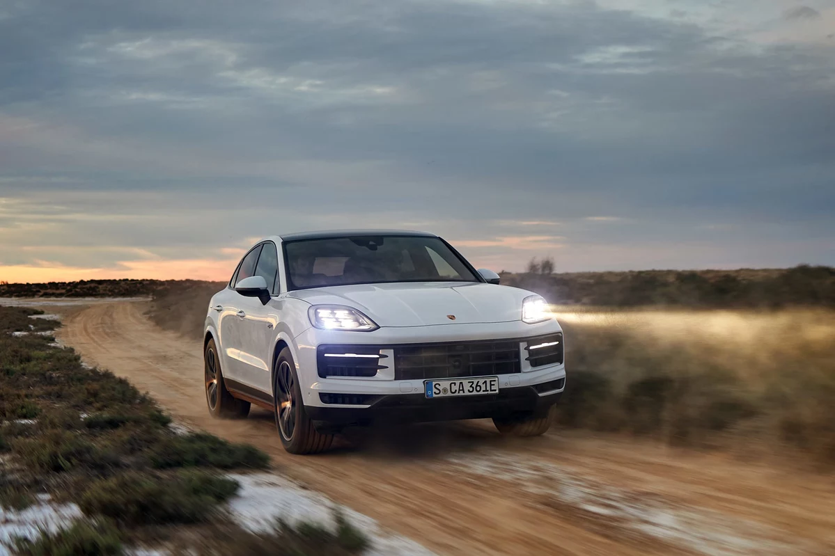 Porsche Cayenne III FL Coupe Turbo E-Hybrid 739 KM