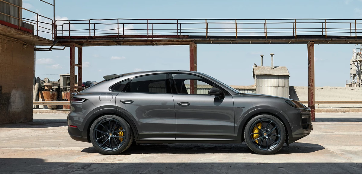 Porsche Cayenne III FL Coupe Turbo E-Hybrid GT Pack 739 KM