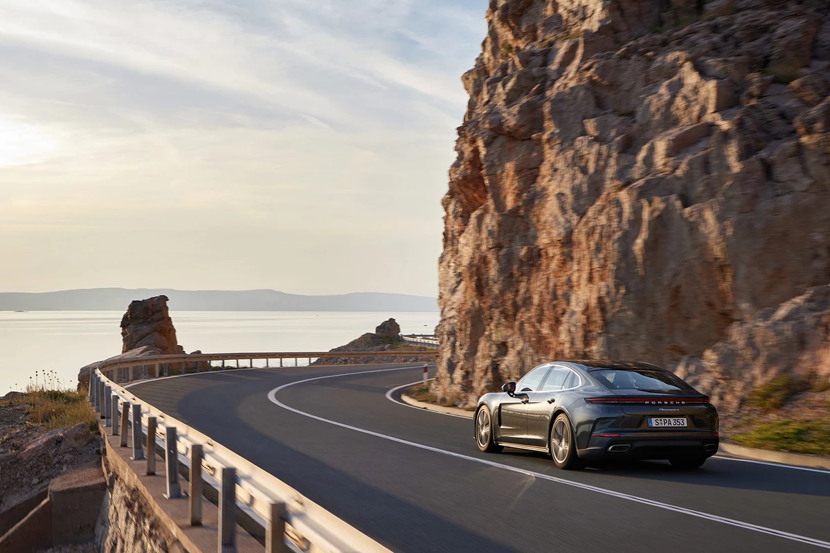 Porsche Panamera III Turbo E-Hybrid 680 KM