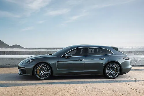 Porsche Panamera GTS 460 KM 2019