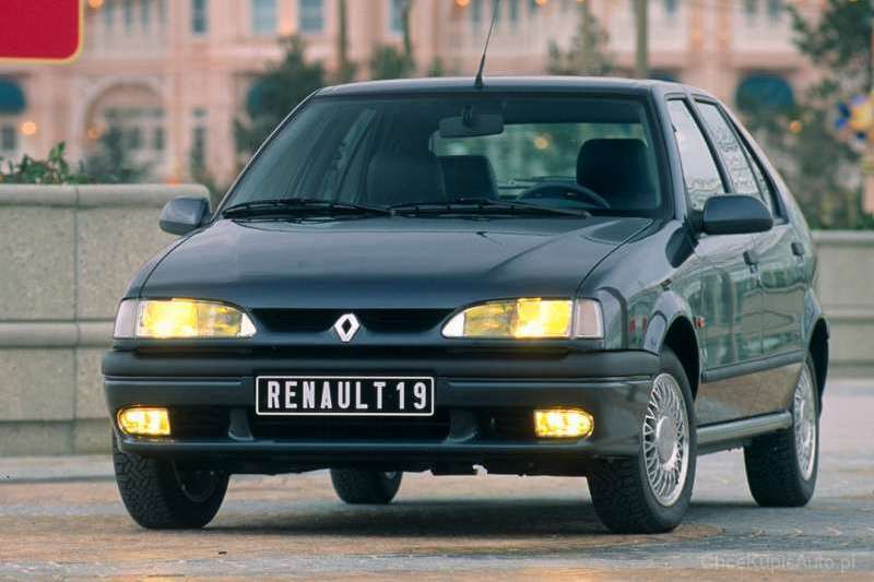 Renault 19 1.7 73 KM