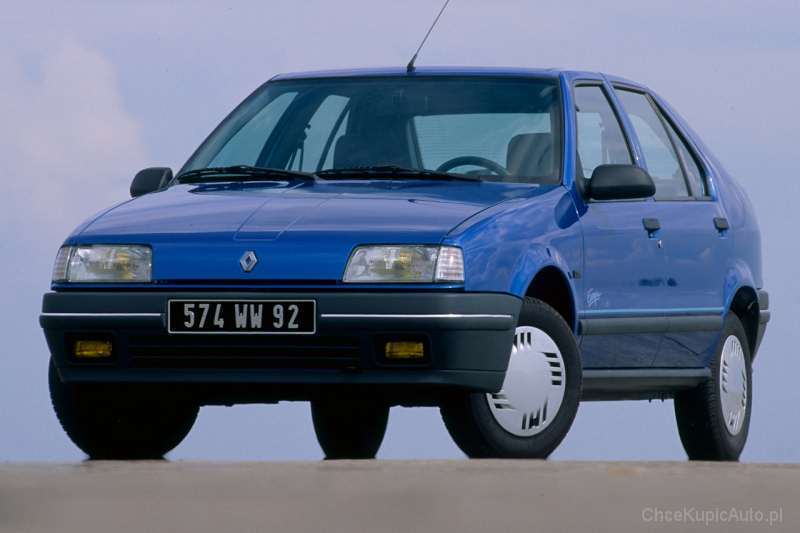 Renault 19 1.8 135 KM