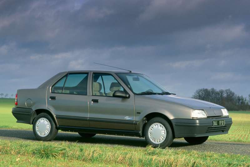 Renault 19 1.9D 65 KM