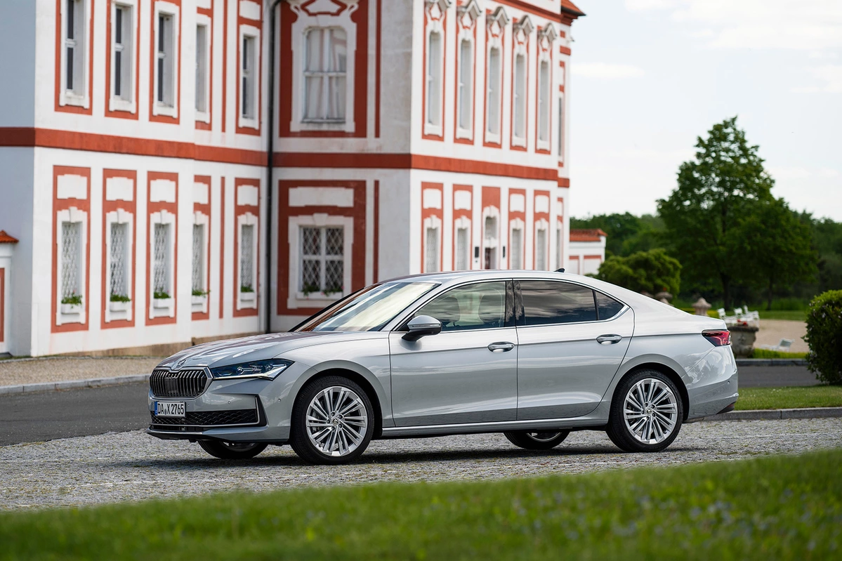Skoda Superb IV 2.0 TSI 265 KM