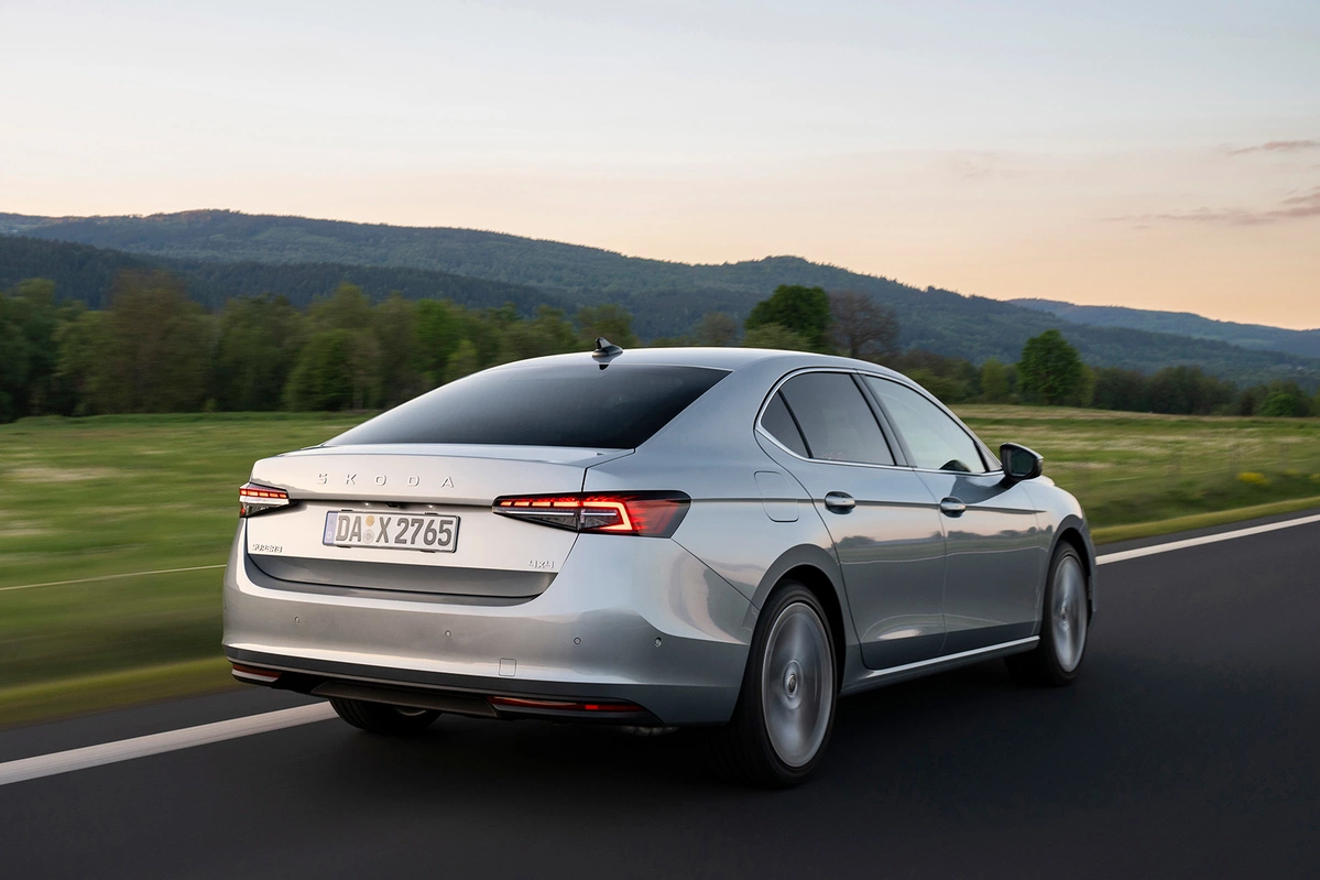 Skoda Superb IV 2.0 TSI 265 KM