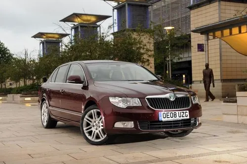 Skoda Superb 1.8 TSI 160 KM 2013