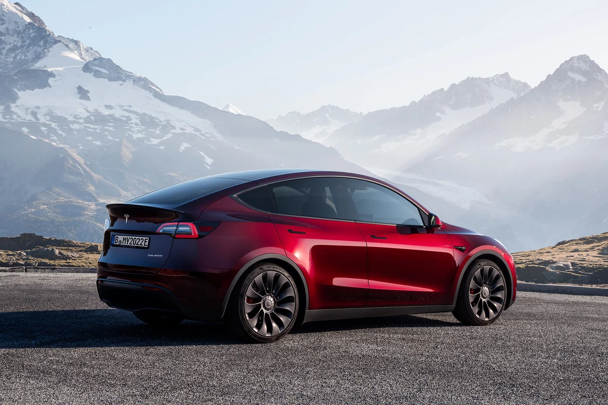 Tesla Model Y Performance 571 KM