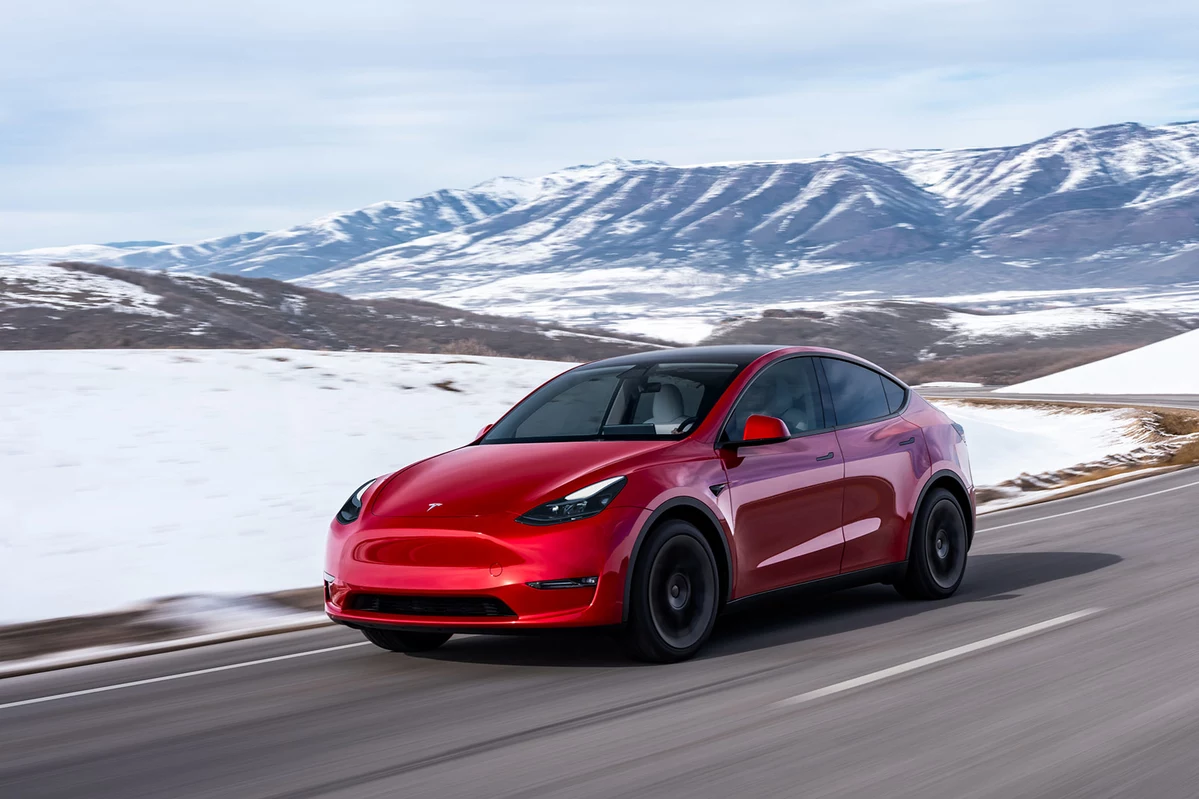 Tesla Model Y 62 kWh 299 KM