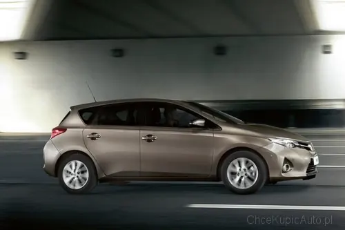 Toyota Auris 1.6 Valvematic 130 KM 2014