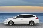 Toyota Auris II 1.8 Hybrid 135 KM — zdjęcie 8