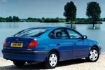 Toyota Avensis I 1.6 110 KM — zdjęcie 4