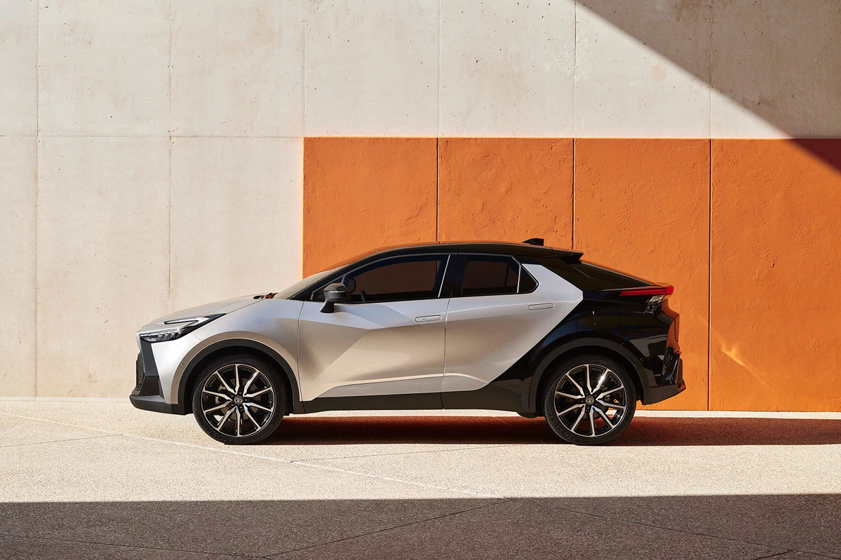 Toyota C-HR II 2.0 Hybrid 197 KM