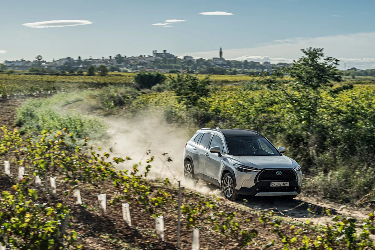 Toyota Corolla Cross 2.0 Hybrid 197 KM