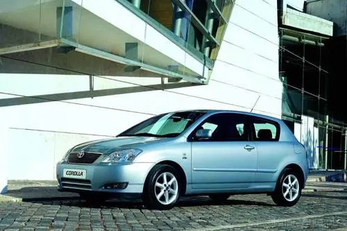 Toyota Corolla 2.0 D-4D 90 KM 2003