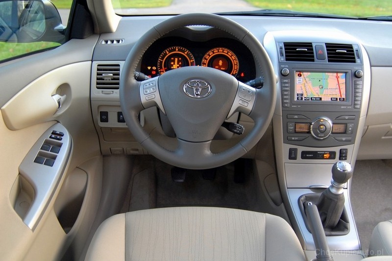 Toyota Corolla E15 1.6 Vvt-I 132 Km 2011 Sedan Skrzynia Ręczna Napęd Przedni - Zdjęcie 5