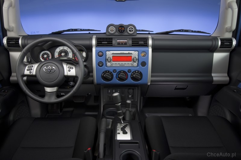 Toyota FJ Cruiser I 4.0 V6 237 KM