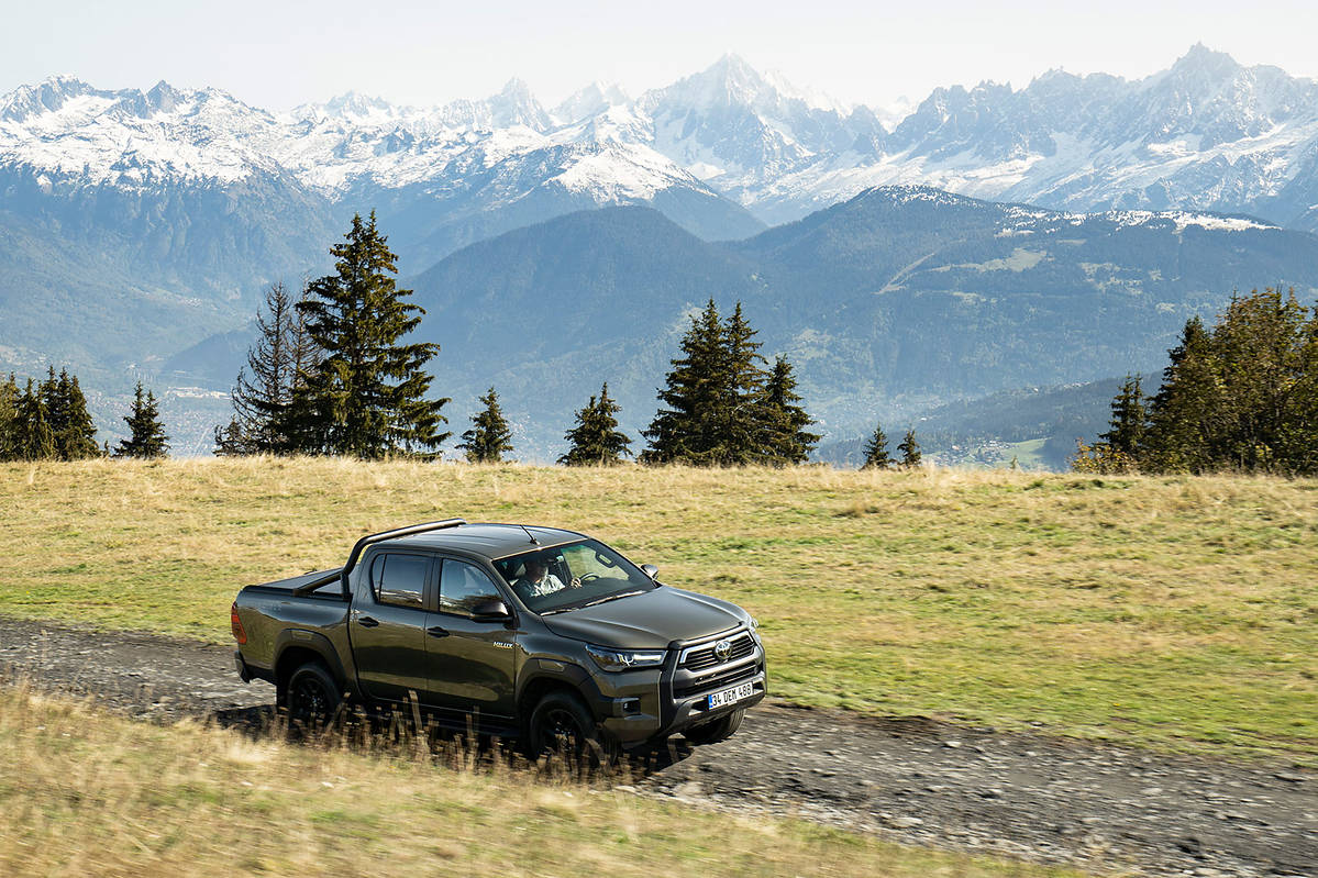 Toyota Hilux VIII FL 2.8 D-4D 204 KM