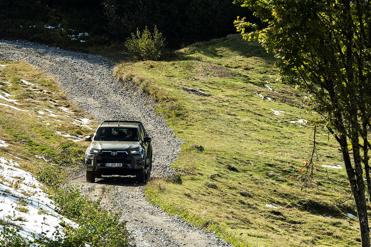 Toyota Hilux VIII FL 2.8 D-4D 204 KM