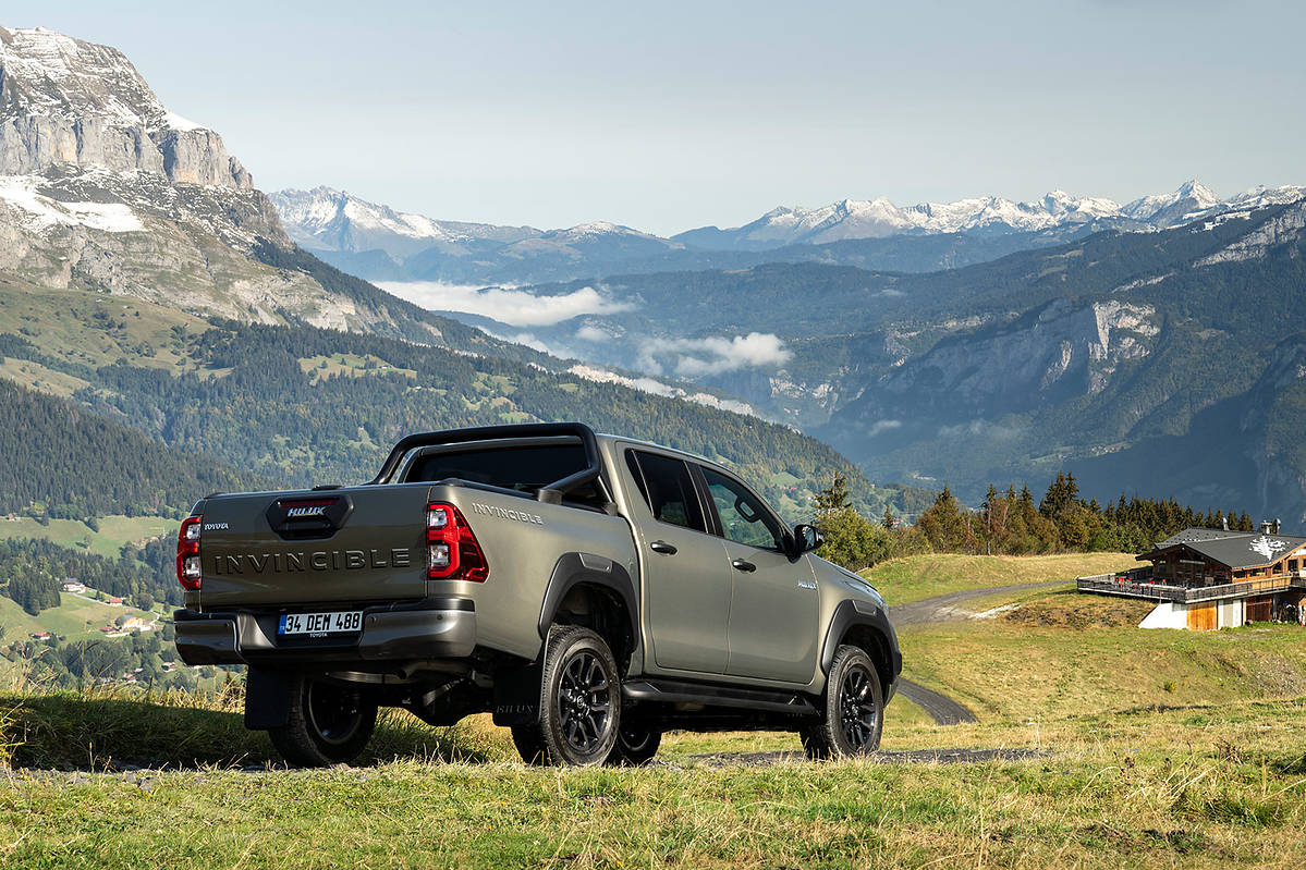 Toyota Hilux VIII FL 2.8 D-4D 204 KM