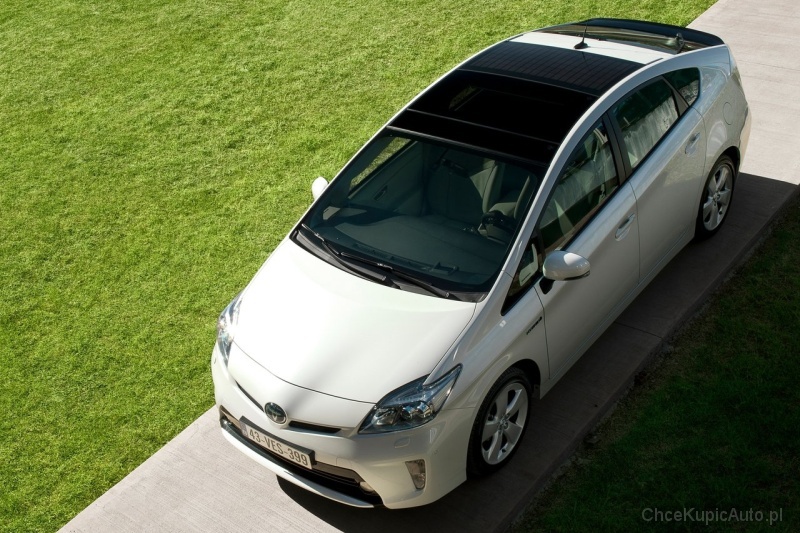 Toyota Prius III 1.8 Plug-in Hybrid 135 KM