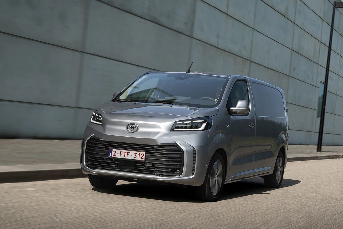 Toyota ProAce  FL 5300 50 kWh 136 KM