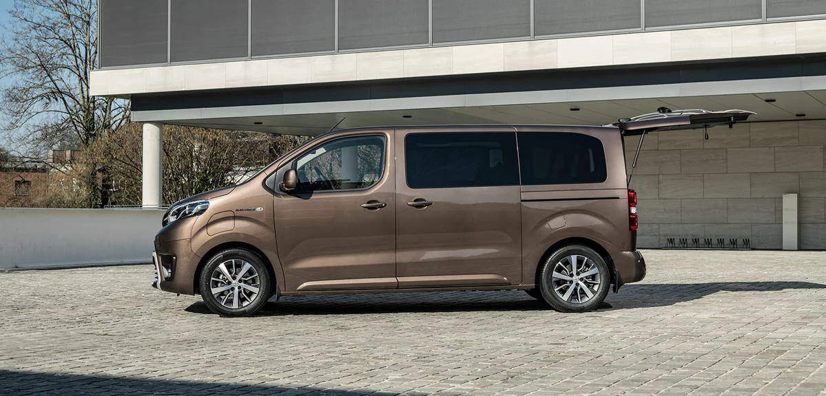 Toyota ProAce  Electric 50 kWh 136 KM