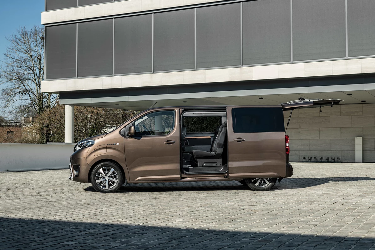 Toyota ProAce  Electric 50 kWh 136 KM