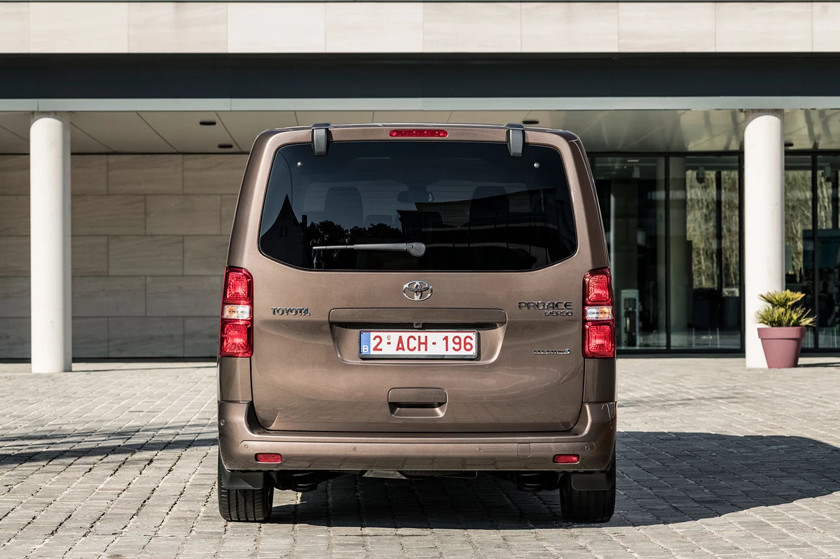 Toyota ProAce  Electric 50 kWh 136 KM