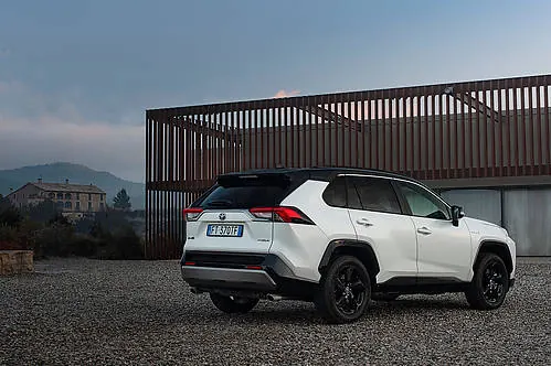 Toyota RAV4 2.5 Hybrid 222 KM 2021