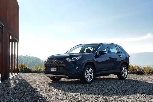 Toyota RAV4 2.0 VVT-i 175 KM 2021