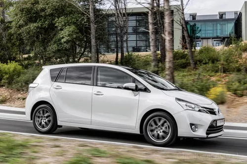 Toyota Verso 1.6 VVT-i 132 KM 2015