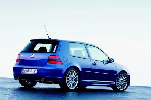 Volkswagen Golf R32 241 KM 2004