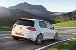 Volkswagen Golf VII GTI 2.0 TSI 220 KM — zdjęcie 2