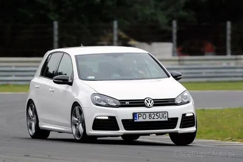Volkswagen Golf 2.0 TFSI 271 KM 2011