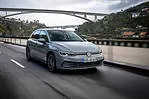 Volkswagen Golf VIII 1.5 TSI 130 KM — zdjęcie 3