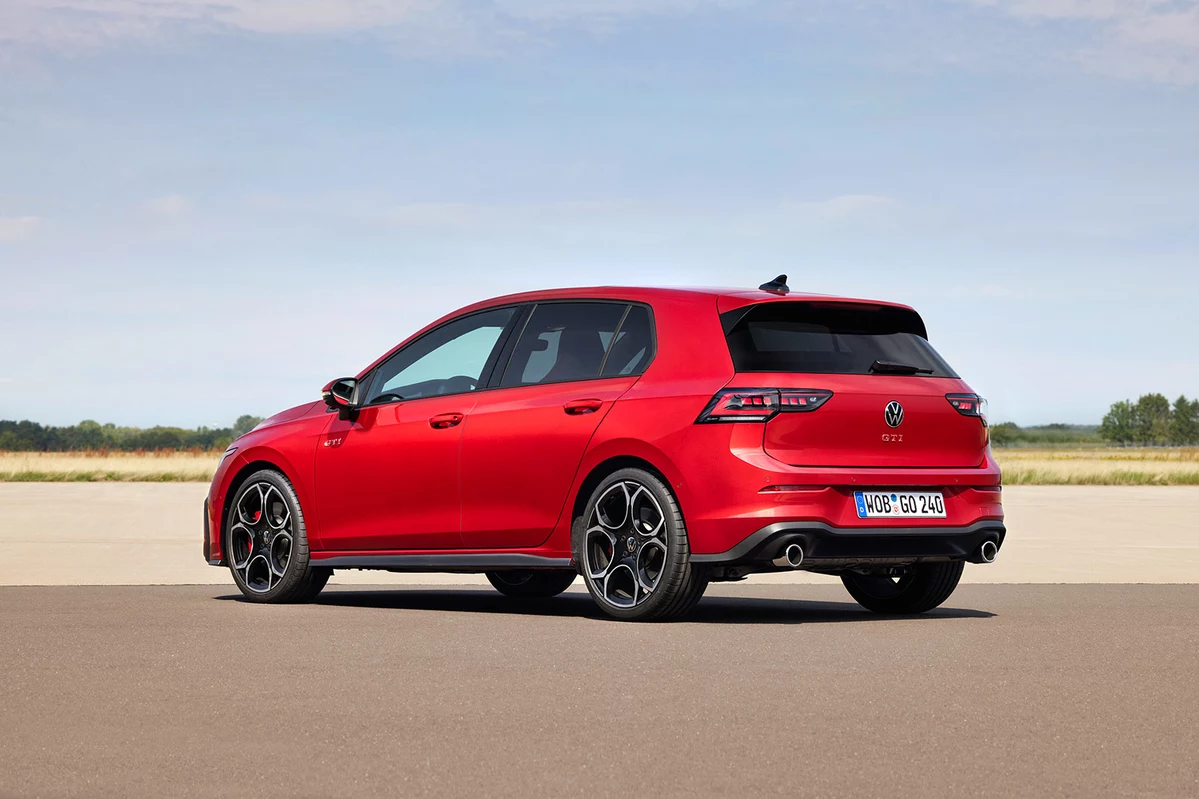 Volkswagen Golf VIII GTI FL 2.0 TSI 265 KM