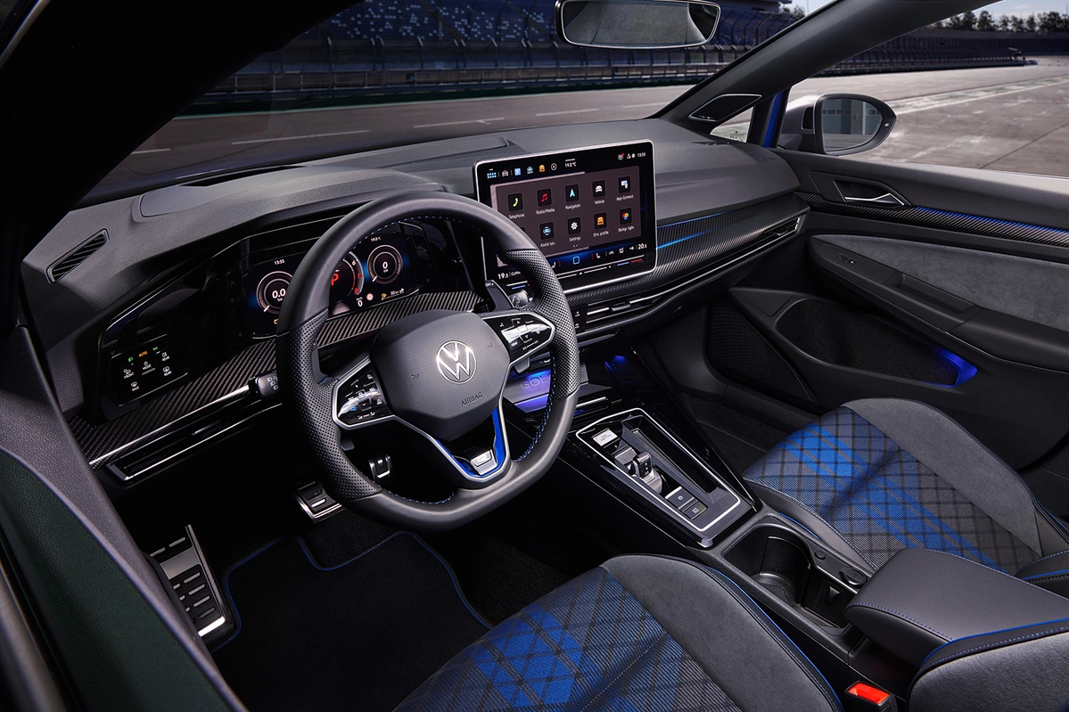 Volkswagen Golf VIII R FL 2.0 TSI 333 KM