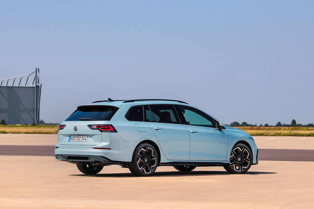 Volkswagen Golf VIII FL 1.0 TSI 116 KM