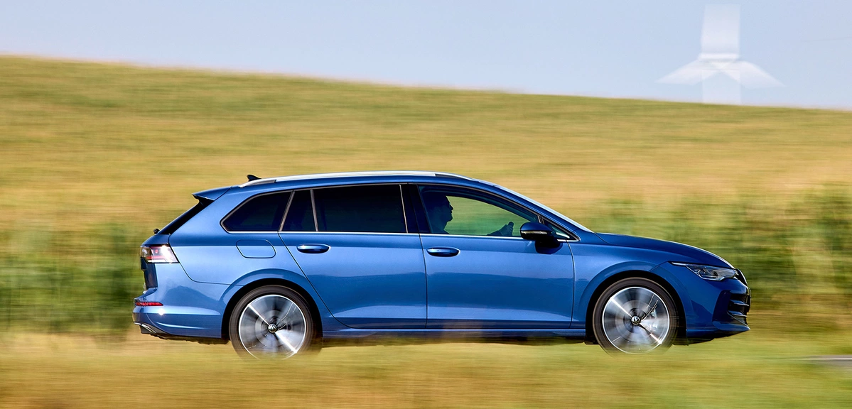 Volkswagen Golf VIII FL 1.0 TSI 116 KM
