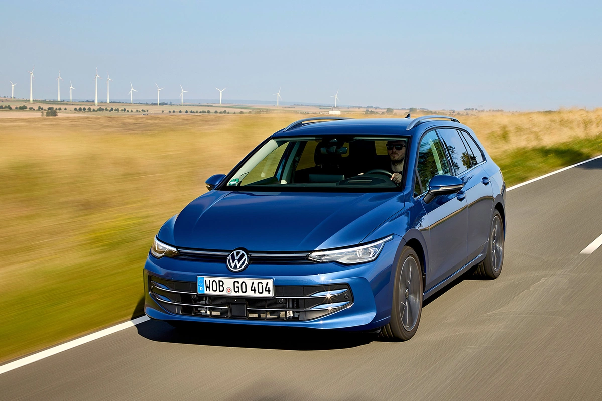 Volkswagen Golf VIII FL 1.0 TSI 116 KM