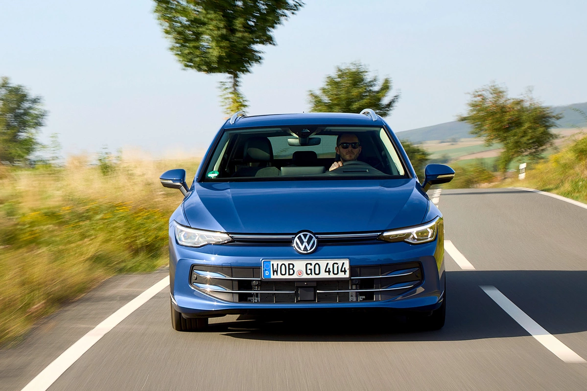 Volkswagen Golf VIII FL 1.0 TSI 116 KM