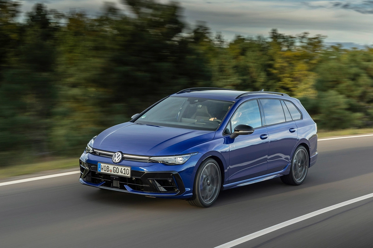 Volkswagen Golf VIII R FL 2.0 TSI 333 KM