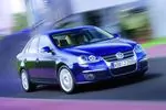 Volkswagen Jetta V 1.6 100 KM — zdjęcie 7